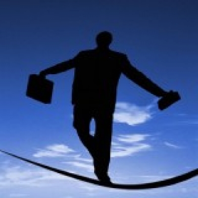 好人生副总裁受邀出席2012深圳“职场超越”高峰论坛并发言